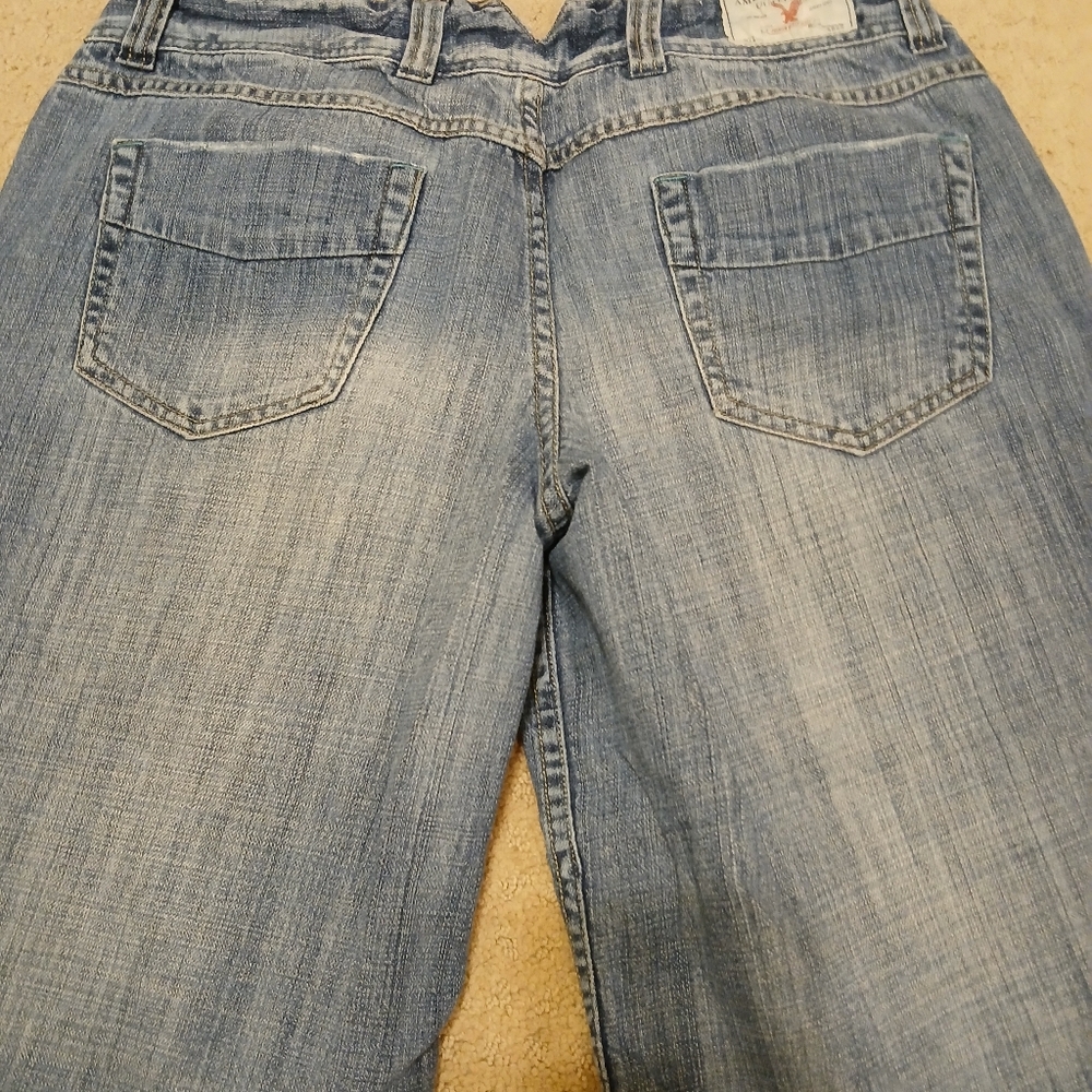 American Eagle vintage crop bottoms size 12 regular medium blue